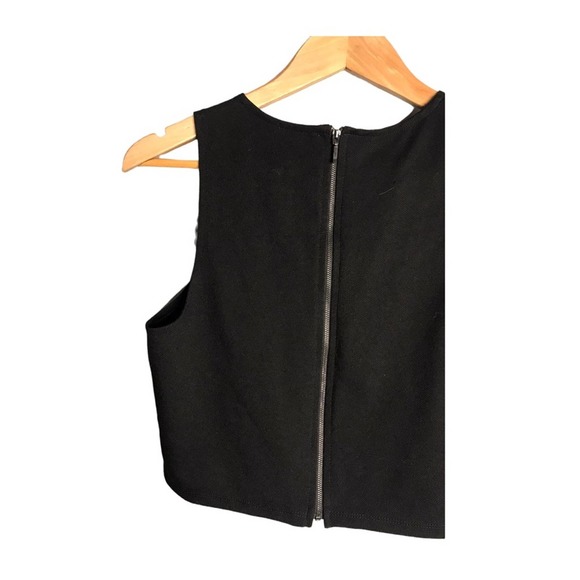 Zara | Black cut out chest sleeveless crop top - Picture 6 of 9
